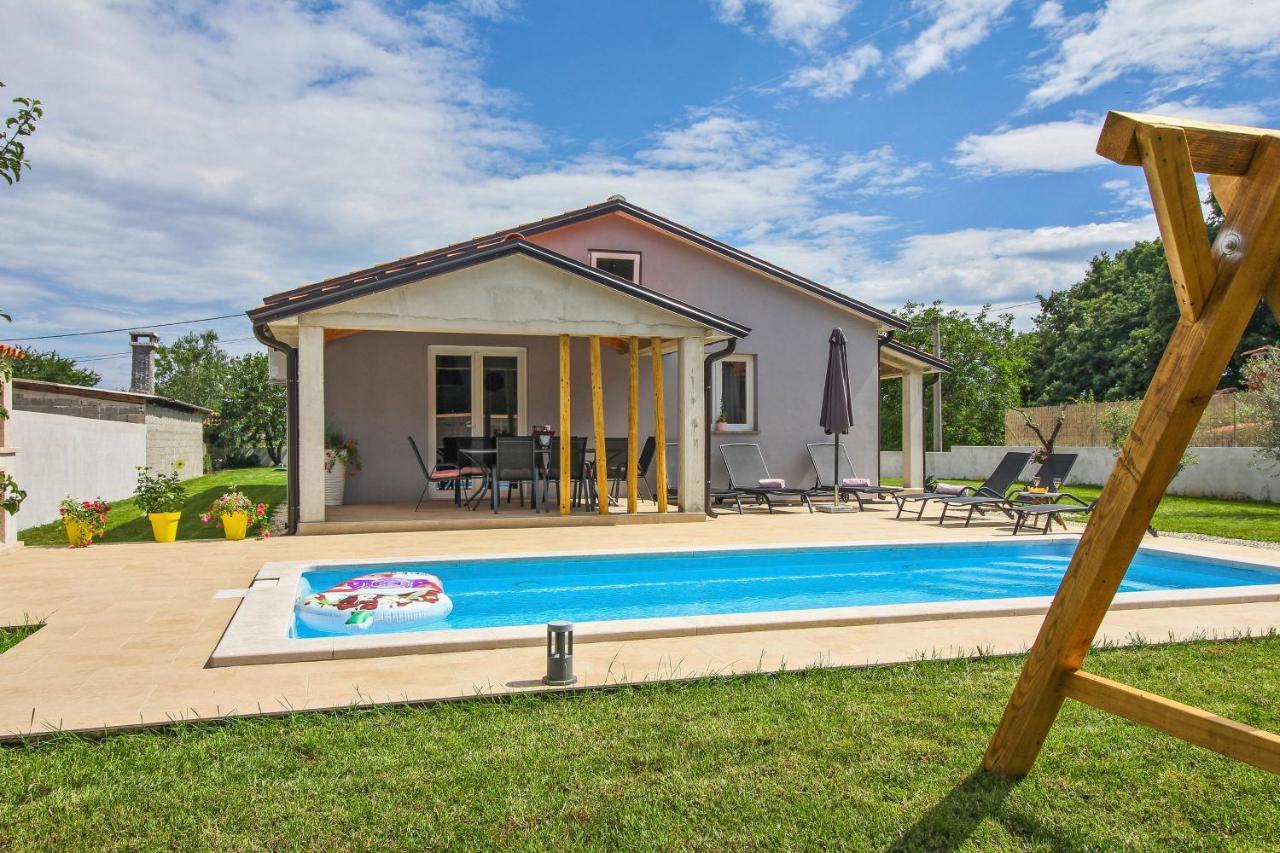 Natascha In Pamici - Haus Fuer 6 Personen Villa Zminj Exterior photo