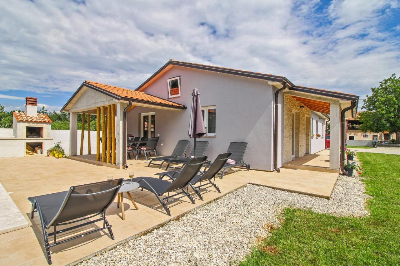 Natascha In Pamici - Haus Fuer 6 Personen Villa Zminj Exterior photo